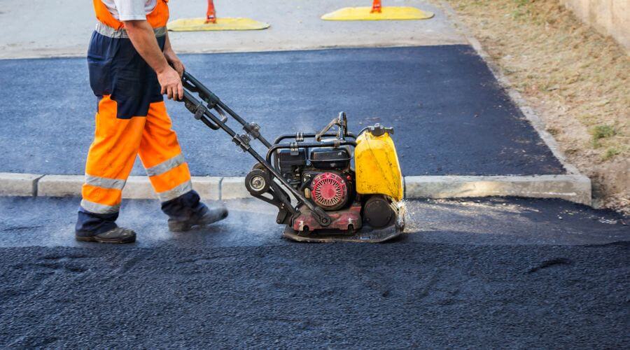 Professional gutter cleaning in Bayport, MN